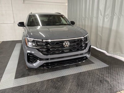 2026 Volkswagen Atlas Cross Sport 2.0T SEL R-Line Black