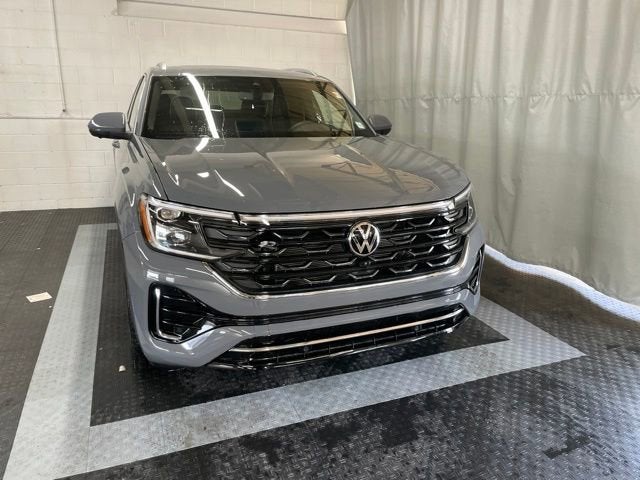 2026 Volkswagen Atlas Cross Sport SEL Premium R-LINE - Photo 2