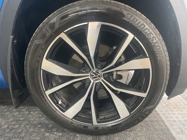 2024 Volkswagen Atlas Cross Sport 2.0T SEL Premium R-Line