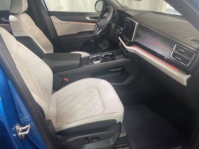 2024 Volkswagen Atlas Cross Sport 2.0T SEL Premium R-Line