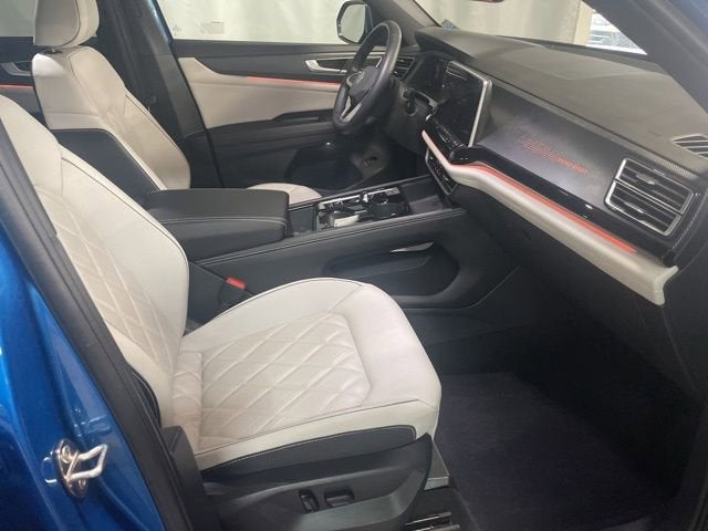 2024 Volkswagen Atlas Cross Sport 2.0T SEL Premium R-Line