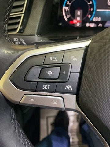 2024 Volkswagen Atlas Cross Sport 2.0T SEL Premium R-Line