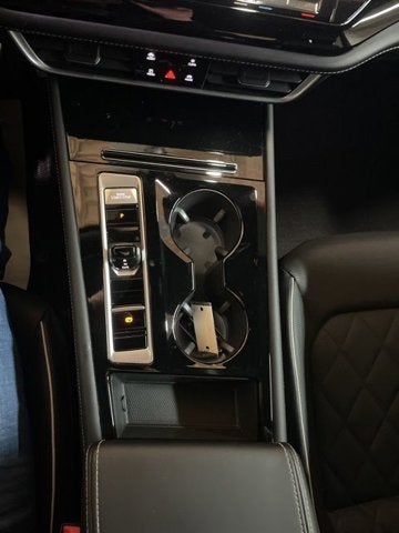 2024 Volkswagen Atlas Cross Sport 2.0T SEL Premium R-Line