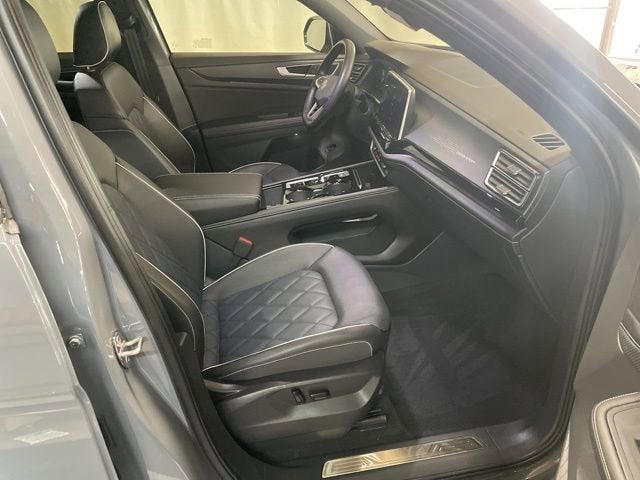 2024 Volkswagen Atlas Cross Sport 2.0T SEL Premium R-Line