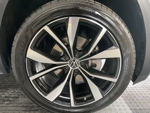 2024 Volkswagen Atlas 2.0T SEL Premium R-Line