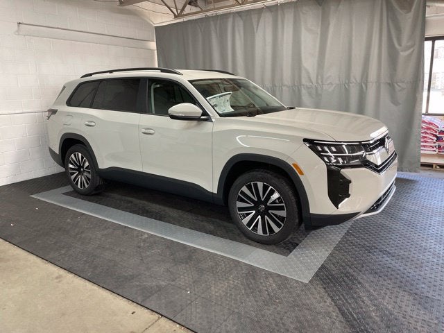 2027 Volkswagen Atlas SE w/Technology