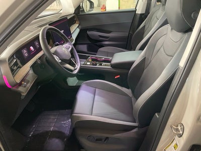 2027 Volkswagen Atlas SE w/Technology