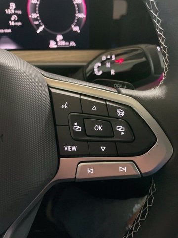 2027 Volkswagen Atlas SE w/Technology