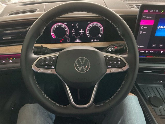 2027 Volkswagen Atlas SE w/Technology