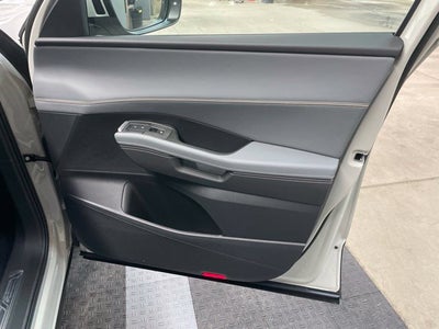 2027 Volkswagen Atlas SE w/Technology