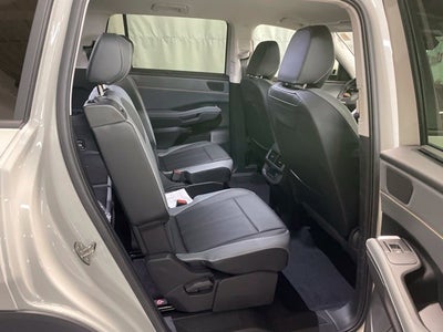 2027 Volkswagen Atlas SE w/Technology