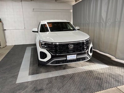 2024 Volkswagen Atlas Cross Sport 2.0T SE w/Technology