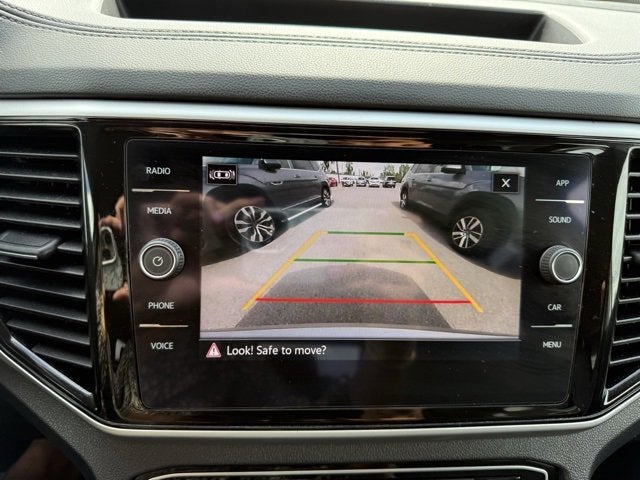 2022 Volkswagen Atlas 3.6L V6 SE w/Technology