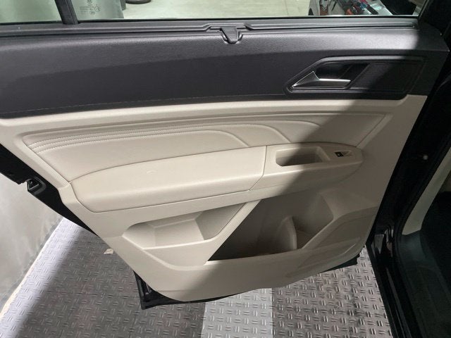 2023 Volkswagen Atlas 2.0T SE w/Technology
