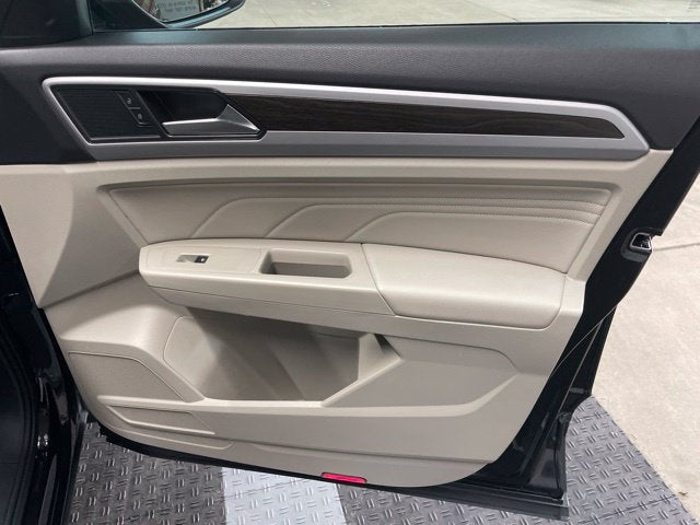 2023 Volkswagen Atlas 2.0T SE w/Technology
