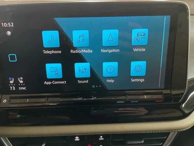 2026 Volkswagen Atlas Cross Sport 2.0T SE