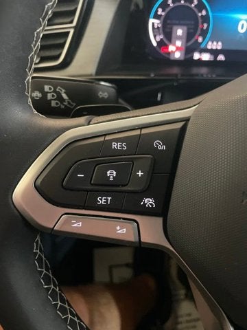 2024 Volkswagen Atlas Cross Sport 2.0T SE