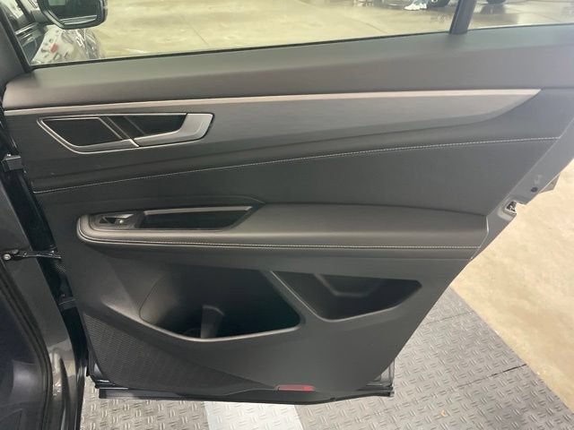 2025 Volkswagen Atlas Cross Sport 2.0T SE