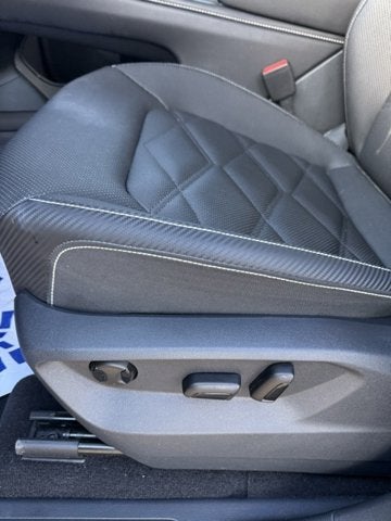 2025 Volkswagen Atlas Cross Sport 2.0T SE