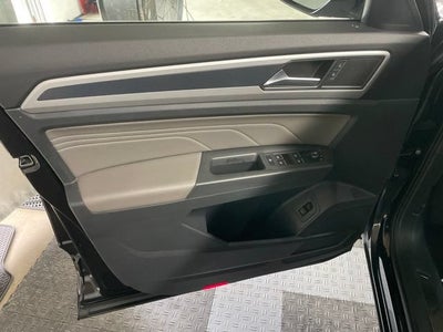 2023 Volkswagen Atlas Cross Sport 3.6L V6 SEL R-Line Black