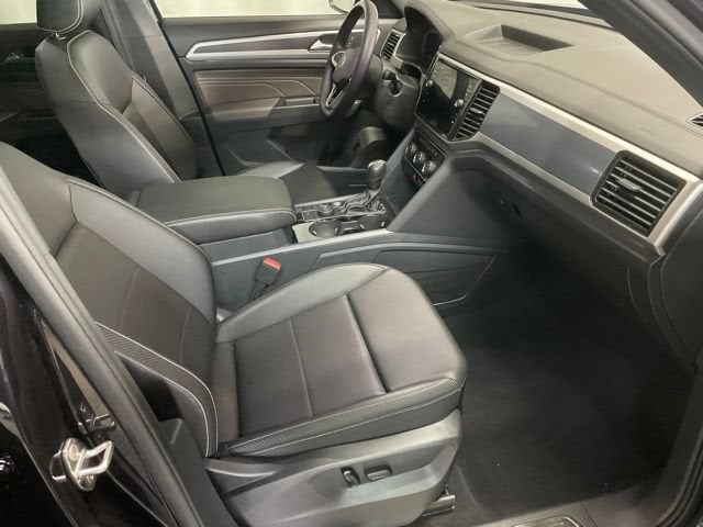 2023 Volkswagen Atlas Cross Sport 3.6L V6 SEL R-Line Black