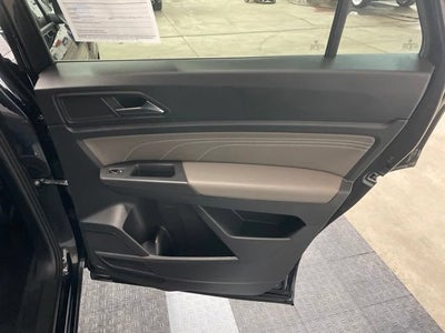 2023 Volkswagen Atlas Cross Sport 3.6L V6 SEL R-Line Black