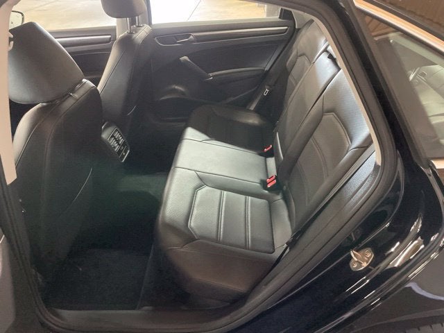 2018 Volkswagen Passat 2.0T SE