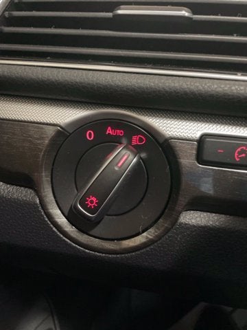 2018 Volkswagen Passat 2.0T SE