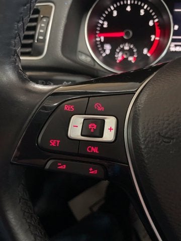 2018 Volkswagen Passat 2.0T SE