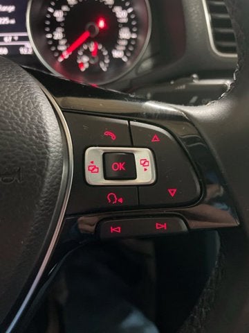 2018 Volkswagen Passat 2.0T SE