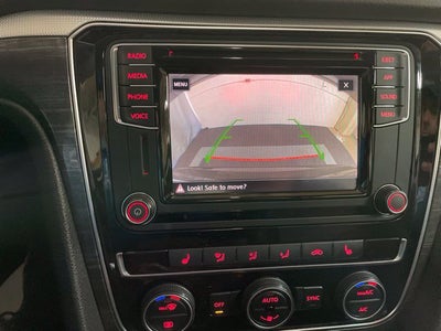 2018 Volkswagen Passat 2.0T SE