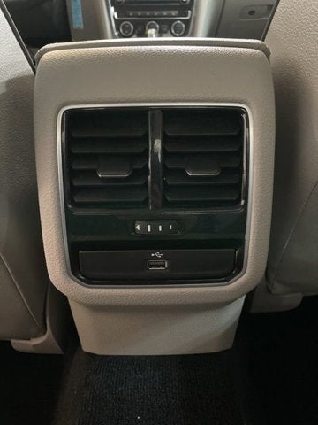 2016 Volkswagen Passat 1.8T SE