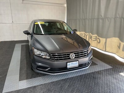 2016 Volkswagen Passat 1.8T SE