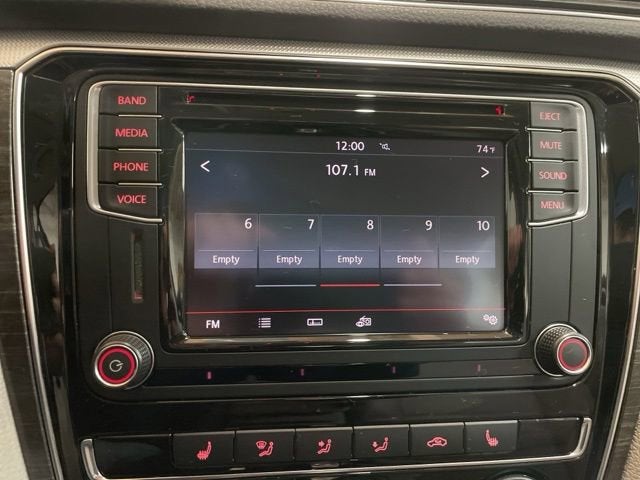 2016 Volkswagen Passat 1.8T SE