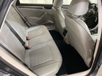 2016 Volkswagen Passat 1.8T SE