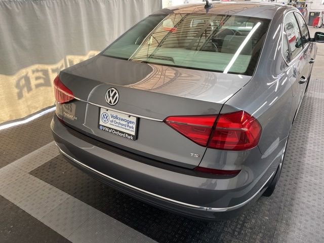 2016 Volkswagen Passat 1.8T SE