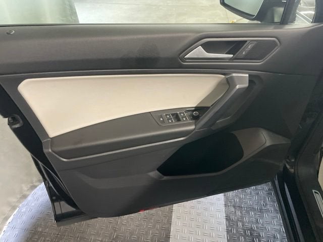 2021 Volkswagen Tiguan SE R-Line Black
