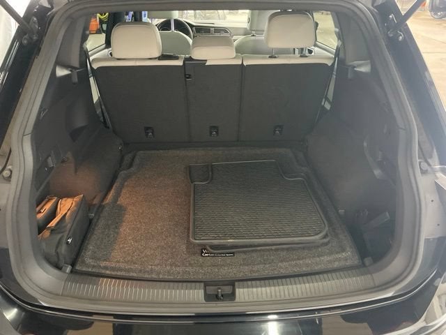 2021 Volkswagen Tiguan SE R-Line Black