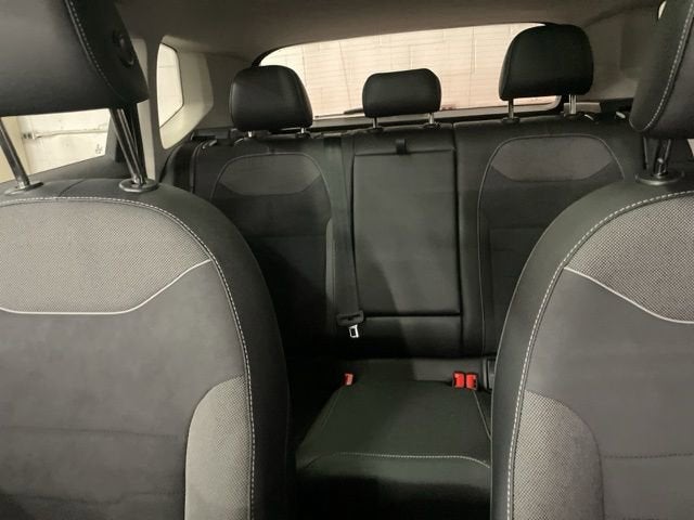 2026 Volkswagen Taos 1.5T SE Black