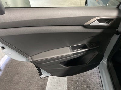 2027 Volkswagen Taos SE Black