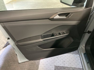 2027 Volkswagen Taos SE Black