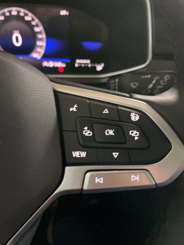 2027 Volkswagen Taos SE Black