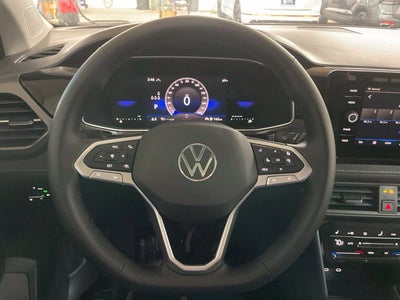 2027 Volkswagen Taos SE Black