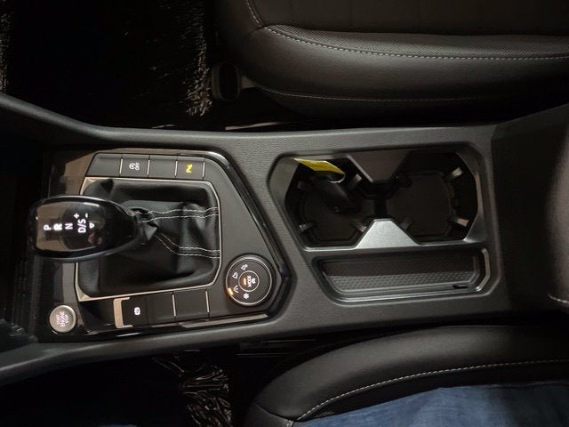 2027 Volkswagen Taos SE Black