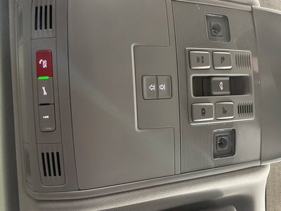 2027 Volkswagen Taos SE Black