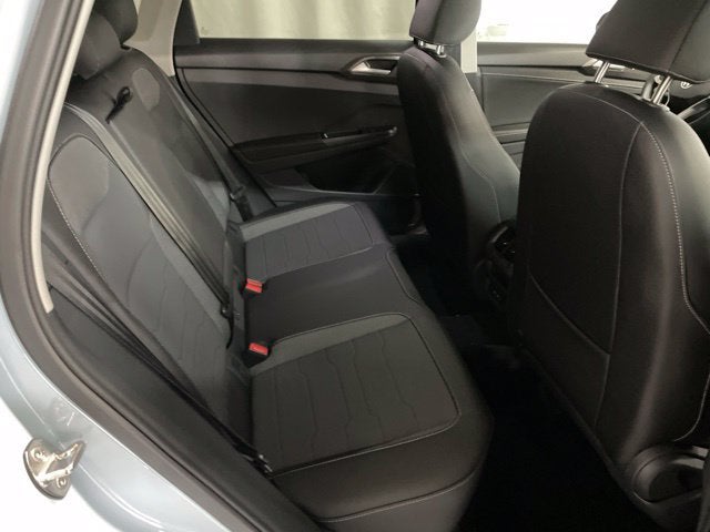 2027 Volkswagen Taos SE Black
