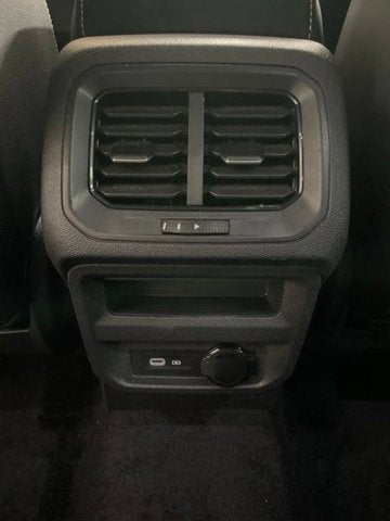 2024 Volkswagen Tiguan SEL R-Line
