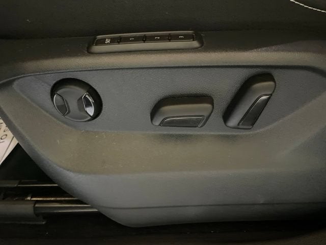 2024 Volkswagen Tiguan SEL R-Line