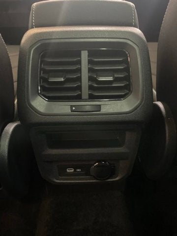 2024 Volkswagen Tiguan SEL R-Line