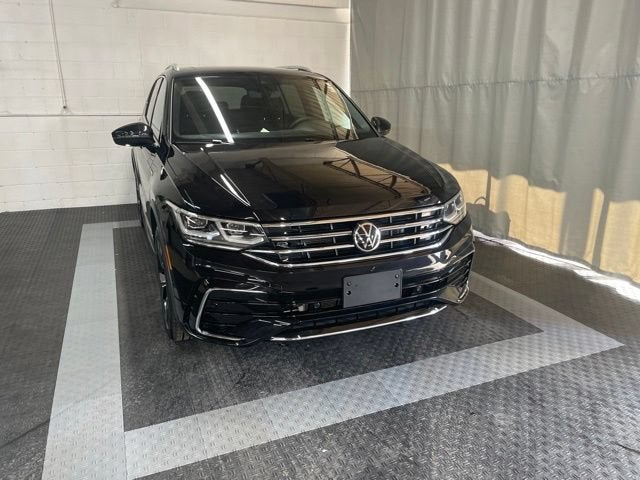 2024 Volkswagen Tiguan SEL R-Line
